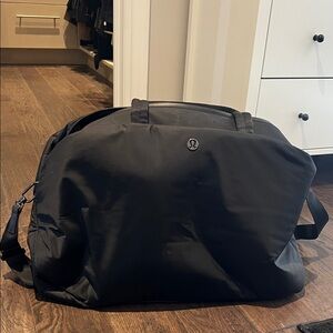 lululemon go getter weekender bag